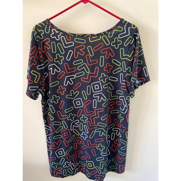 Lularoe Classic T Gray with multicolor shapes XL EUC - Picture 6 of 8